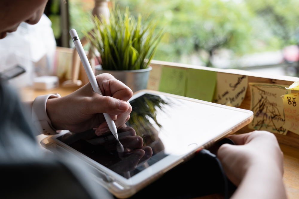 How to charge an Apple Pencil